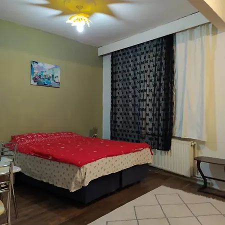 Uzis Double Отель